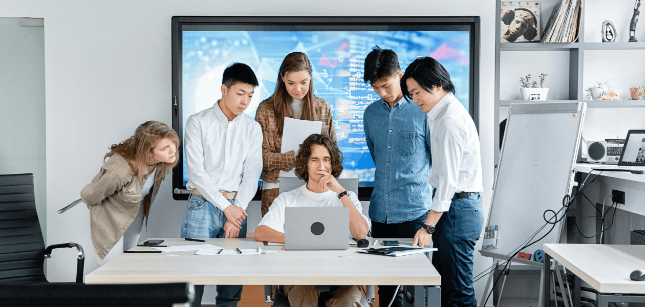 Top Benefits of Hiring a Custom Software Development Company in 2026